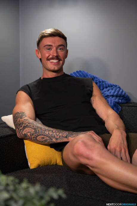 American hot twink Jayden Marcos and muscular Phoenix Ocean in hot ass bang