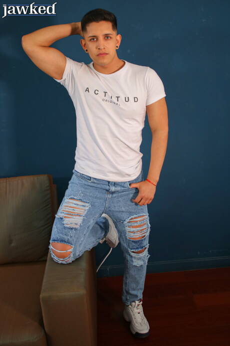 Latin superstud Hector Lamas playing with cock