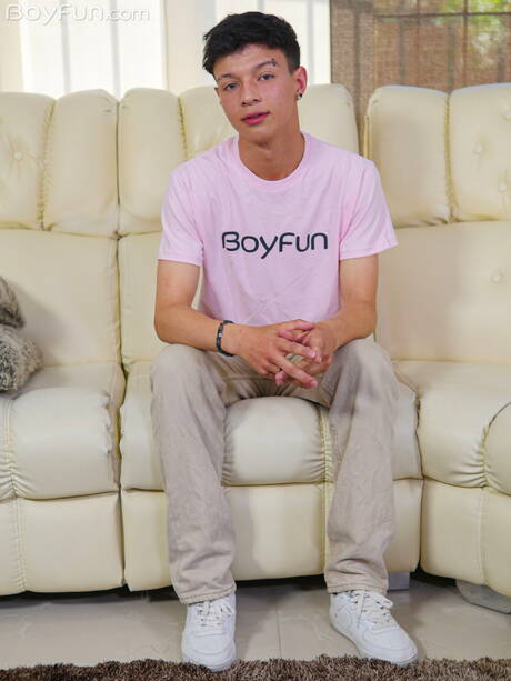 Young dude Sebastian Jed posing nude