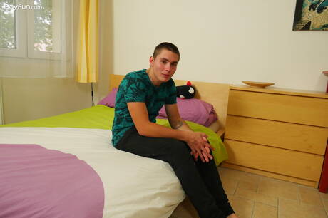 Well-built Enzo Sky playing with cock